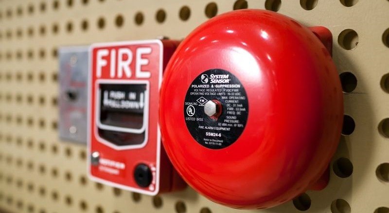 Важливість пожежних сигналізаційних систем для безпеки приміщень.
